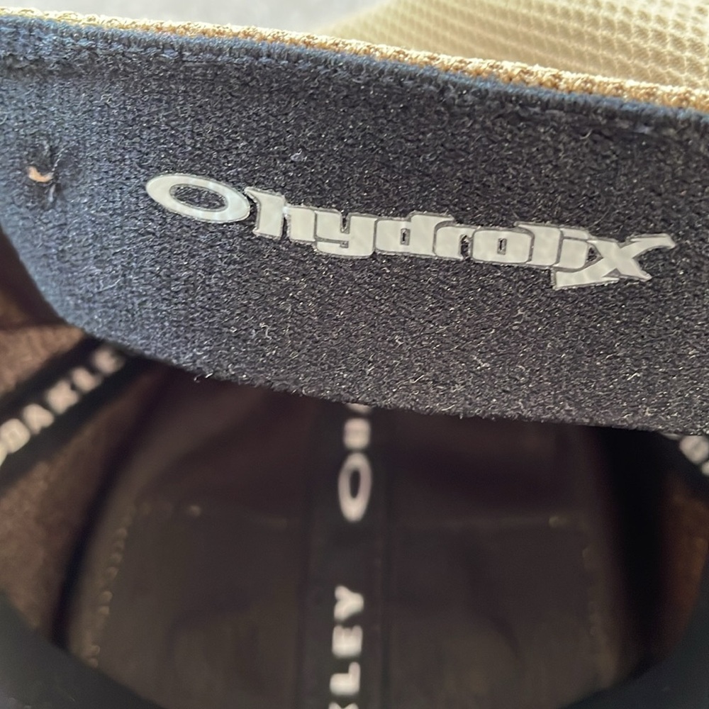 Oakley Hat (NWOT) - Picture 14 of 16